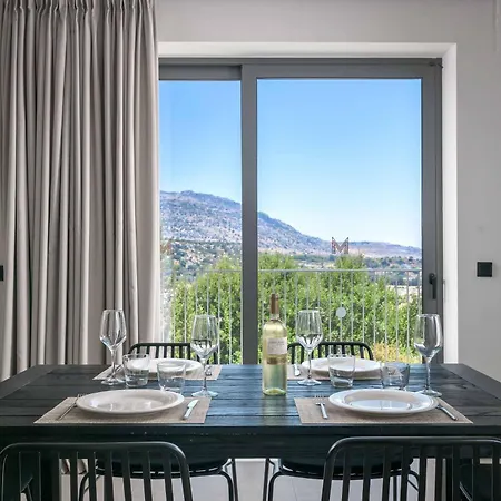 Massari Hills 8 Villa Malona Village