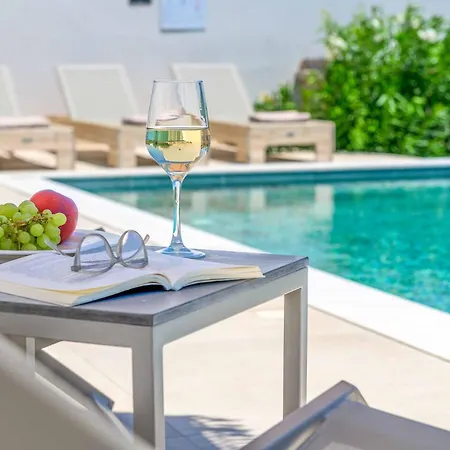 Massari Hills 8 Malona Village