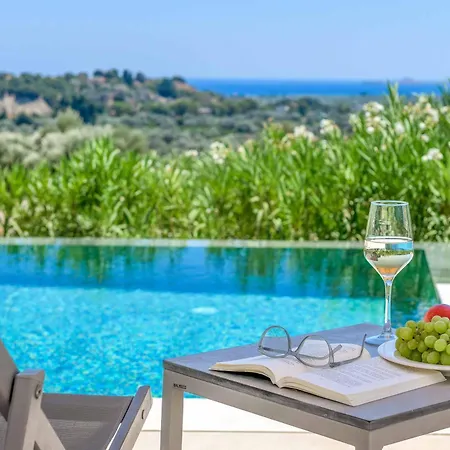 Villa Massari Hills 8 *