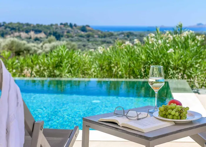 Villa Massari Hills 8 *